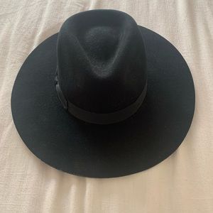 Wide brim fedora hat